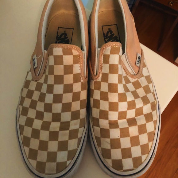 tan checkerboard vans